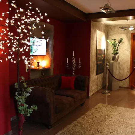 Hotel Rot 3*
