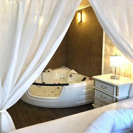 Hotel Rot 3*