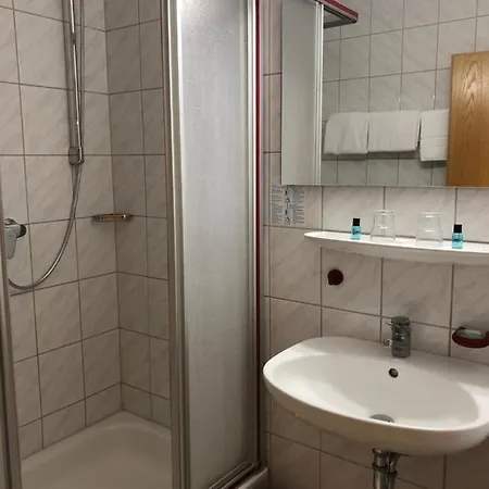 Rot 3* Burgkunstadt